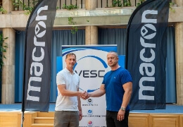 A Macron a VESC új hivatalos sportszergyártója